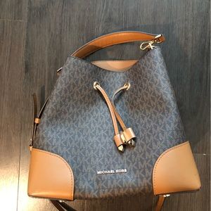 Michael Kors bucket bag